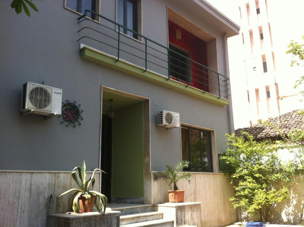 Trip'N'Hostel Tirana Exterior photo