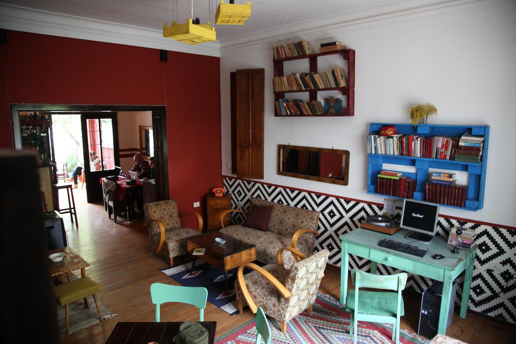 Trip'N'Hostel Tirana Exterior photo